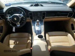 2016 Porsche Panamera 4 z VIN WP0AA2A75GL002442, wystawiony jako Copart lot #50608145 z przebiegiem 57 217 mil mil oraz Szkoda całkowita • Salvage title. Historia ofert i sprzedaży dostępna na DreamBid. Obrazek 8.