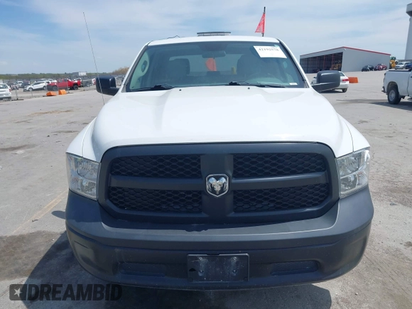 2017 Ram 1500 Express z VIN 1C6RR7KG1HS820322, wystawiony jako IAAI lot #42192578 z przebiegiem 155 574 mil mil oraz . Historia ofert i sprzedaży dostępna na DreamBid. Obrazek 12.