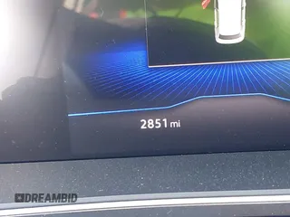 2024 Volkswagen Tiguan SE z VIN 3VV3B7AX8RM192033, wystawiony jako IAAI lot #41568271 z przebiegiem 2 851 mil mil oraz . Historia ofert i sprzedaży dostępna na DreamBid. Obrazek 15.