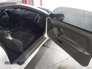 2002 Pontiac Firebird Firebird z VIN 2G2FS22K622160596, wystawiony jako IAAI lot #42068980 z przebiegiem 243 922 mil mil oraz . Historia ofert i sprzedaży dostępna na DreamBid. Obrazek 5.