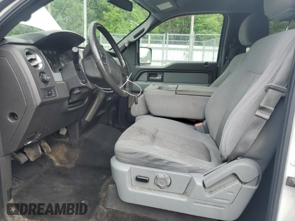 2012 Ford F-150 XL z VIN 1FTFW1EF2CFC32340, wystawiony jako Copart lot #56780905 z przebiegiem 155 331 mil mil oraz Szkoda całkowita • Salvage title. Historia ofert i sprzedaży dostępna na DreamBid. Obrazek 7.