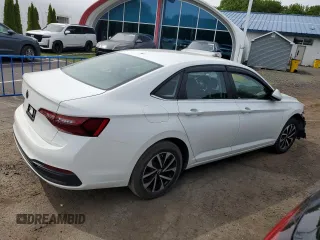 2022 Volkswagen Jetta z VIN 3VWNM7BU9NM021238, wystawiony jako Copart lot #58724755 z przebiegiem 35 889 mil mil oraz Czysty tytuł • Clean title. Historia ofert i sprzedaży dostępna na DreamBid. Obrazek 3.