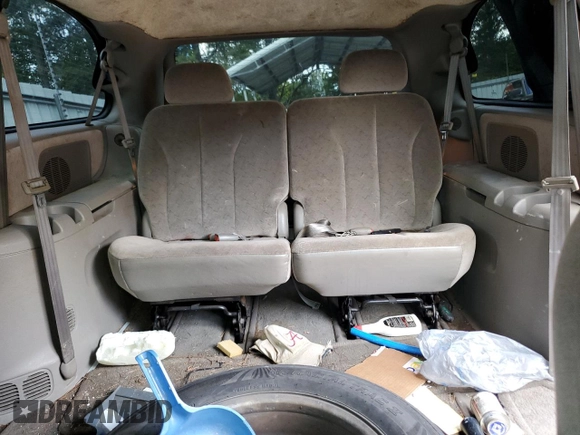 2001 Dodge Caravan ES with VIN 2B4GP54L81R411422, listed as a Copart auction lot 71964204 with 329,372 mi miles and Salvage Title. Bid and sale history available at carsss.com. Image 10.