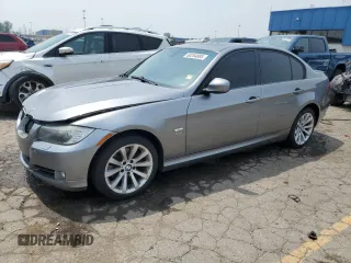 2009 BMW 3 Series 328i xDrive z VIN WBAPK53549A514273, wystawiony jako Copart lot #60254885 z przebiegiem 165 917 mil mil oraz Czysty tytuł • Clean title. Historia ofert i sprzedaży dostępna na DreamBid. Obrazek 1.