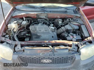 2003 Ford Escape XLT Popular with VIN 1FMCU03163KB00632, listed as a Copart auction lot 87512725 with 268,401 mi miles and Salvage Title. Bid and sale history available at carsss.com. Image 13.