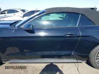 2017 Ford Mustang EcoBoost Premium z VIN 1FATP8UH9H5266676, wystawiony jako IAAI lot #42498829 z przebiegiem 24 255 mil mil oraz . Historia ofert i sprzedaży dostępna na DreamBid. Obrazek 15.