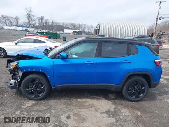 2018 Jeep Compass Altitude with VIN 3C4NJDBBXJT453197, listed as a IAAI auction lot 41955264 with 44,014 mi miles and . Bid and sale history available at carsss.com. Image 14.