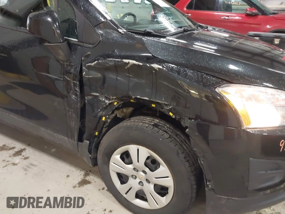 2015 Chevrolet Trax LS with VIN KL7CJKSBXFB126980, listed as a IAAI auction lot 41859980 with 62,483 mi miles. Bid and sale history available at carsss.com. Image 6.