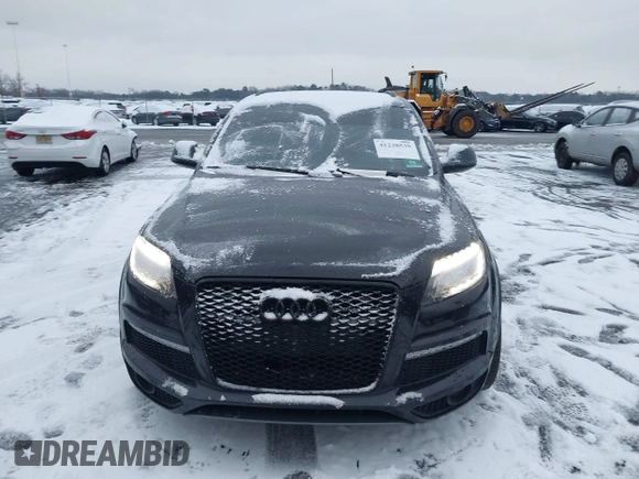 2015 Audi Q7 3.0T S line Prestige with VIN WA1DGAFE0FD015373, listed as a IAAI auction lot 41238539 with 111,161 mi miles. Bid and sale history available at carsss.com. Image 12.