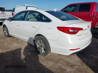 2015 Hyundai Sonata SE z VIN 5NPE24AF7FH020641, wystawiony jako IAAI lot #42368461 z przebiegiem 88 218 mil mil oraz . Historia ofert i sprzedaży dostępna na DreamBid. Obrazek 3.