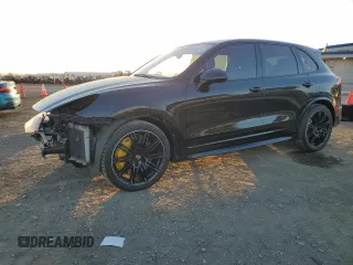 2016 Porsche Cayenne Turbo z VIN WP1AC2A25GLA85125, wystawiony jako Copart lot #80532524 z przebiegiem 53 048 mil mil oraz Szkoda całkowita • Salvage title. Historia ofert i sprzedaży dostępna na DreamBid. Obrazek 1.