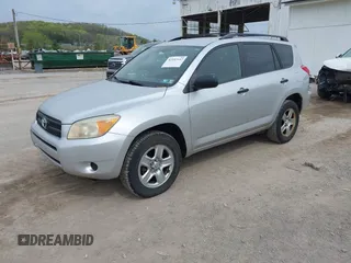 2006 Toyota RAV4 with VIN JTMZD33V766016092, listed as a IAAI auction lot 42102147 with 192,711 mi miles. Bid and sale history available at carsss.com. Image 2.