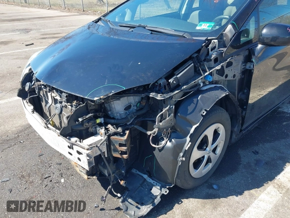 2014 Toyota Prius Four with VIN JTDKN3DU3E1775354, listed as a IAAI auction lot 41880808 with 133,086 mi miles. Bid and sale history available at carsss.com. Image 6.