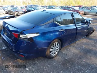 2019 Nissan Altima 2.5 S with VIN 1N4BL4BV2KC136380, listed as a IAAI auction lot 41016691 with 59,248 mi miles. Bid and sale history available at carsss.com. Image 4.