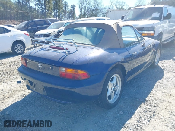 1998 BMW 3 Series 1.9L with VIN 4USCH7338WLE09565, listed as a IAAI auction lot 41622251 with 187,106 mi miles. Bid and sale history available at carsss.com. Image 4.