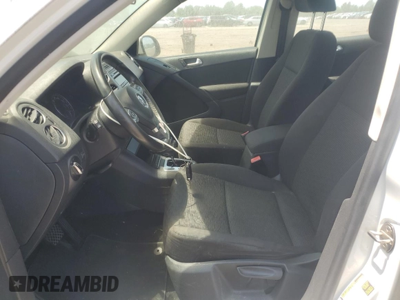 2014 Volkswagen Tiguan SEL with VIN WVGAV3AX6EW603358, listed as a Copart auction lot 62065575 with 209,464 mi miles and Clean title. Bid and sale history available at DreamBid. Image 7.