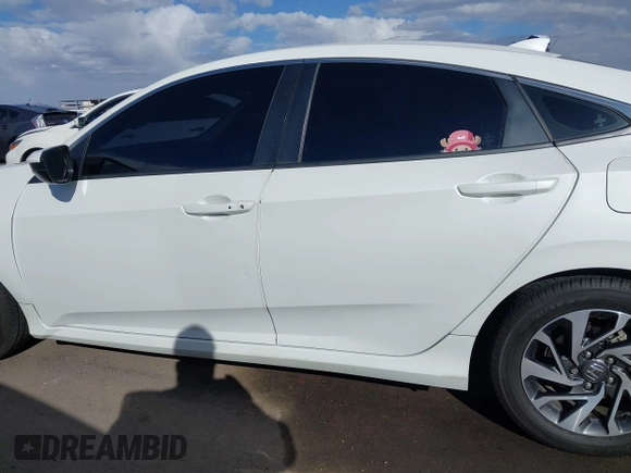 2017 Honda Civic EX z VIN 2HGFC2F73HH539612, wystawiony jako IAAI lot #41767164 z przebiegiem 87 924 mil mil oraz . Historia ofert i sprzedaży dostępna na DreamBid. Obrazek 14.