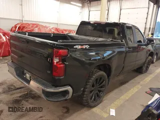 2020 Chevrolet Silverado 1500 LT with VIN 1GCRYDED9LZ130393, listed as a IAAI auction lot 41306400 with 97,654 mi miles. Bid and sale history available at carsss.com. Image 4.