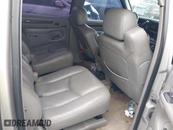 2005 Cadillac Escalade ESV z VIN 3GYFK66N55G224467, wystawiony jako IAAI lot #41352802 z przebiegiem Nie podano mil oraz . Historia ofert i sprzedaży dostępna na DreamBid. Obrazek 8.