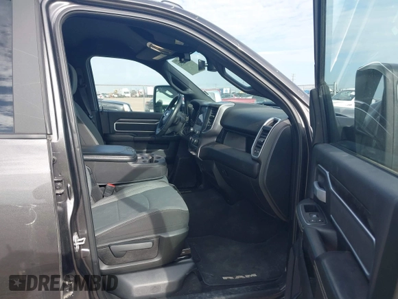 2024 Ram 2500 Big Horn with VIN 3C6UR5DL9RG233089, listed as a IAAI auction lot 42646152 with 39,640 mi miles and . Bid and sale history available at DreamBid. Image 5.