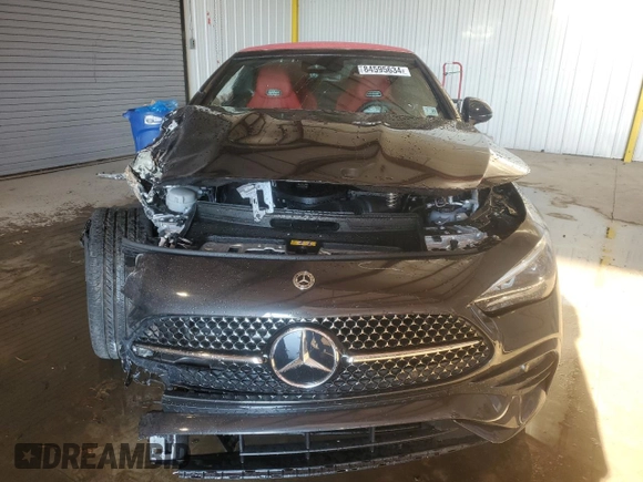 2024 Mercedes-Benz CLE 300 z VIN W1KMK4HB1RF026146, wystawiony jako Copart lot #84595634 z przebiegiem Nie podano mil oraz Szkoda całkowita • Salvage title. Historia ofert i sprzedaży dostępna na DreamBid. Obrazek 5.