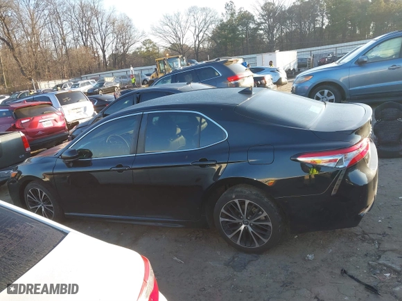 2020 Toyota Camry SE with VIN 4T1G11AK4LU913113, listed as a IAAI auction lot 41501268 with 120,000 mi miles. Bid and sale history available at carsss.com. Image 14.