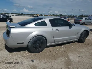 2007 Ford Mustang GT Deluxe with VIN 1ZVHT82H375255005, listed as a Copart auction lot 64924925 with 128,134 mi miles and Clean title. Bid and sale history available at DreamBid. Image 3.