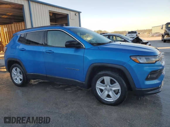 2022 Jeep Compass Latitude with VIN 3C4NJCBB7NT119404, listed as a Copart auction lot 81812534 with 48,743 mi miles and Salvage Title. Bid and sale history available at DreamBid. Image 4.