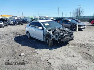 2021 Hyundai Accent SE with VIN 3KPC24A64ME149963, listed as a IAAI auction lot 41760581 with 70,171 mi miles. Bid and sale history available at carsss.com. Image 1.