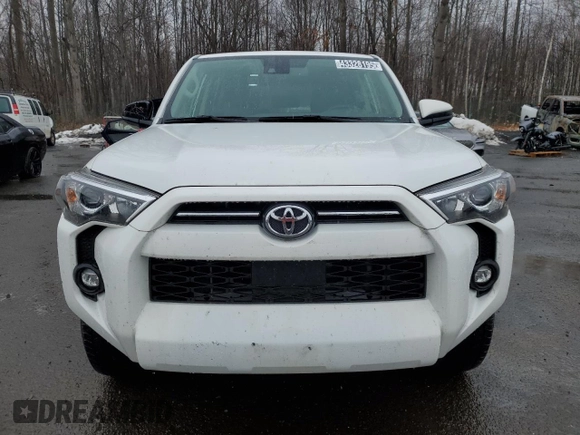 2022 Toyota 4Runner SR5 with VIN JTEMU5JR4N6063067, listed as a Copart auction lot 43328195 with 62,285 mi miles and Clean title. Bid and sale history available at DreamBid. Image 5.