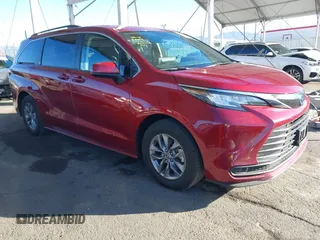 2023 Toyota Sienna LE z VIN 5TDKRKEC4PS139651, wystawiony jako IAAI lot #41310256 z przebiegiem 57 792 mil mil oraz . Historia ofert i sprzedaży dostępna na DreamBid. Obrazek 1.