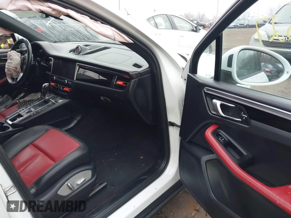 2020 Porsche Macan with VIN WP1AA2A55LLB08364, listed as a IAAI auction lot 41530527 with 91,238 mi miles and . Bid and sale history available at DreamBid. Image 5.