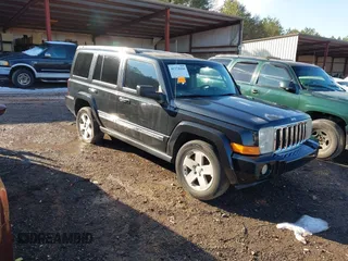 2010 Jeep Commander Sport with VIN 1J4RH4GK3AC125485, listed as a IAAI auction lot 41274416 with 185,259 mi miles. Bid and sale history available at carsss.com. Image 1.