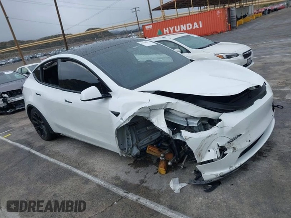 2020 Tesla Model Y Long Range with VIN 5YJYGDEE2LF022484, listed as a IAAI auction lot 41798662 with 108,978 mi miles and . Bid and sale history available at DreamBid. Image 1.
