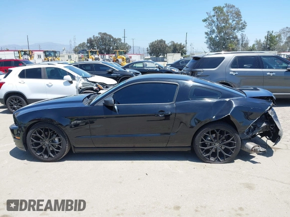 2014 Ford Mustang V6 with VIN 1ZVBP8AM7E5327555, listed as a IAAI auction lot 42316601 with 100,495 mi miles and . Bid and sale history available at DreamBid. Image 14.