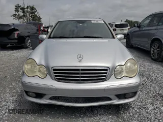 2007 Mercedes-Benz C 230 Sport с VIN WDBRF52H87F881736, выставлен на аукционе Copart как лот 59586375 с пробегом 144 476 миль миль и На запчасти • Non repairable. История ставок и продаж доступна на DreamBid. Изображение 5.