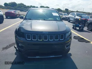 2019 Jeep Compass High Altitude with VIN 3C4NJDCB0KT811407, listed as a IAAI auction lot 42322906 with 90,198 mi miles and . Bid and sale history available at DreamBid. Image 12.