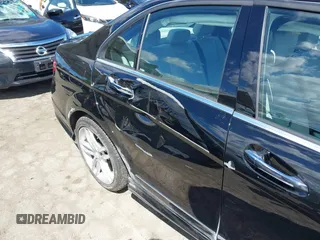 2013 Mercedes-Benz C-Class C 250 Sport with VIN WDDGF4HBXDR273481, listed as a IAAI auction lot 41933780 with 88,089 mi miles. Bid and sale history available at carsss.com. Image 17.