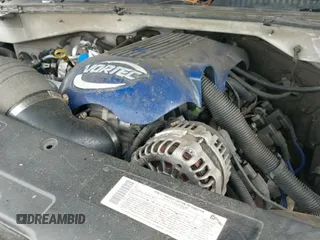 2002 Chevrolet Silverado 1500HD LS z VIN 1GCGK13U12F181722, wystawiony jako IAAI lot #42116947 z przebiegiem 212 627 mil mil oraz . Historia ofert i sprzedaży dostępna na DreamBid. Obrazek 12.