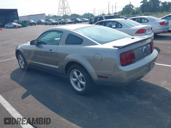 2008 Ford Mustang Deluxe with VIN 1ZVHT80N485102045, listed as a IAAI auction lot 42412374 with 153,632 mi miles and . Bid and sale history available at DreamBid. Image 3.