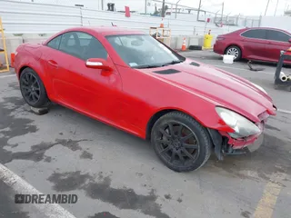 2006 Mercedes-Benz SLK-Class 3.5L with VIN WDBWK56F56F120460, listed as a IAAI auction lot 41651544 with 172,744 mi miles. Bid and sale history available at carsss.com. Image 1.