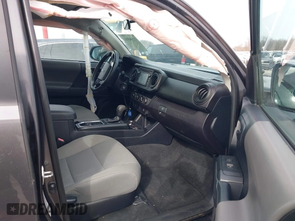 2017 Toyota Tacoma SR5 z VIN 3TMCZ5AN5HM110951, wystawiony jako IAAI lot #41580916 z przebiegiem 107 020 mil mil oraz . Historia ofert i sprzedaży dostępna na DreamBid. Obrazek 5.