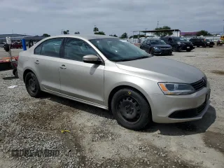 2014 Volkswagen Jetta Sedan SE with VIN 3VWD17AJ5EM241617, listed as a Copart auction lot 53378175 with 110,093 mi miles and Salvage Title. Bid and sale history available at carsss.com. Image 4.