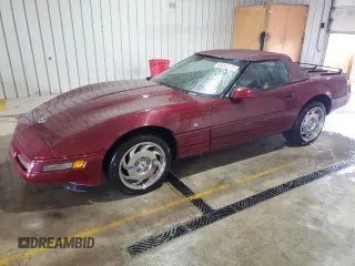 1993 Chevrolet Corvette z VIN 1G1YY33P2P5112648, wystawiony jako Copart lot #45482285 z przebiegiem 108 442 mil mil oraz Szkoda całkowita • Salvage title. Historia ofert i sprzedaży dostępna na DreamBid. Obrazek 1.