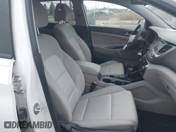 2017 Hyundai Tucson SE with VIN KM8J23A49HU297707, listed as a IAAI auction lot 41257353 with 164,687 mi miles. Bid and sale history available at carsss.com. Image 5.