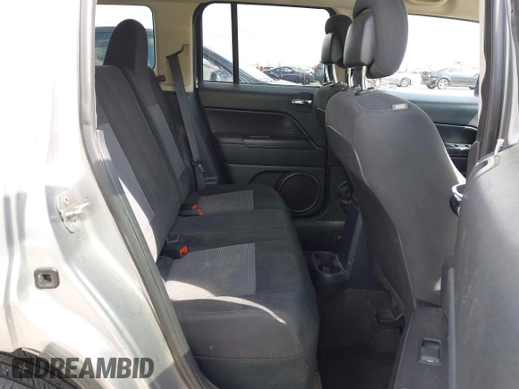 2015 Jeep Patriot Sport with VIN 1C4NJRBB1FD269387, listed as a IAAI auction lot 42111334 with 175,512 mi miles and . Bid and sale history available at carsss.com. Image 8.