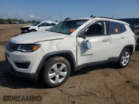 2018 Jeep Compass Latitude z VIN 3C4NJDBB7JT333535, wystawiony jako Copart lot #57238105 z przebiegiem 52 272 mil mil oraz Szkoda całkowita • Salvage title. Historia ofert i sprzedaży dostępna na DreamBid. Obrazek 1.