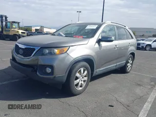 2013 Kia Sorento LX with VIN 5XYKT4A28DG394676, listed as a IAAI auction lot 41409435 with 167,003 mi miles. Bid and sale history available at carsss.com. Image 2.