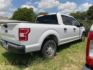 2018 Ford F-150 XL z VIN 1FTEW1C50JKF63086, wystawiony jako IAAI lot #42698450 z przebiegiem 146 235 mil mil oraz . Historia ofert i sprzedaży dostępna na DreamBid. Obrazek 4.