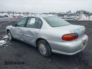 2005 Chevrolet Classic with VIN 1G1ND52F15M125574, listed as a IAAI auction lot 41554515 with 165,536 mi miles. Bid and sale history available at carsss.com. Image 3.